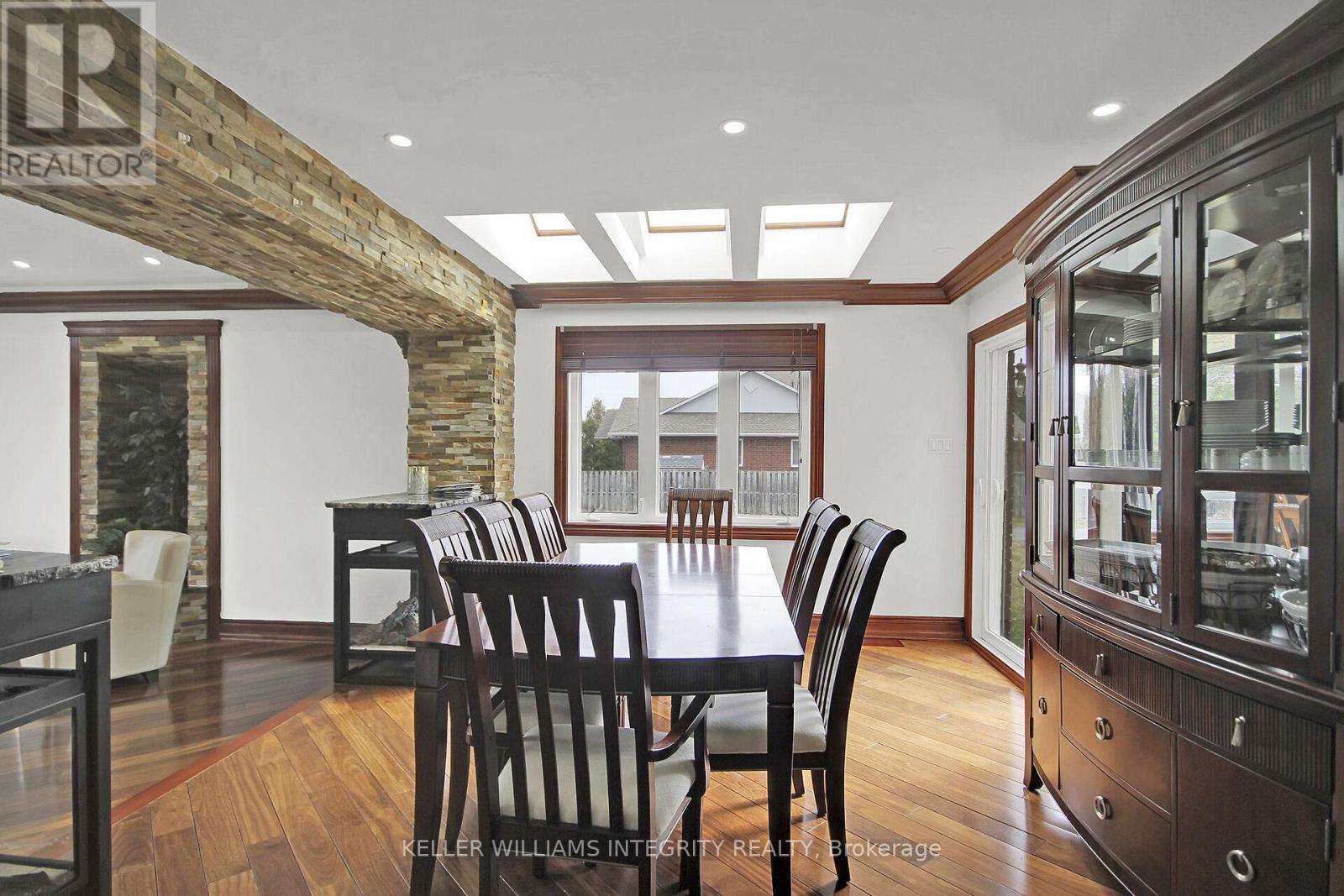 












2796 QUINN ROAD

,
Ottawa,




Ontario
K1T3V5

