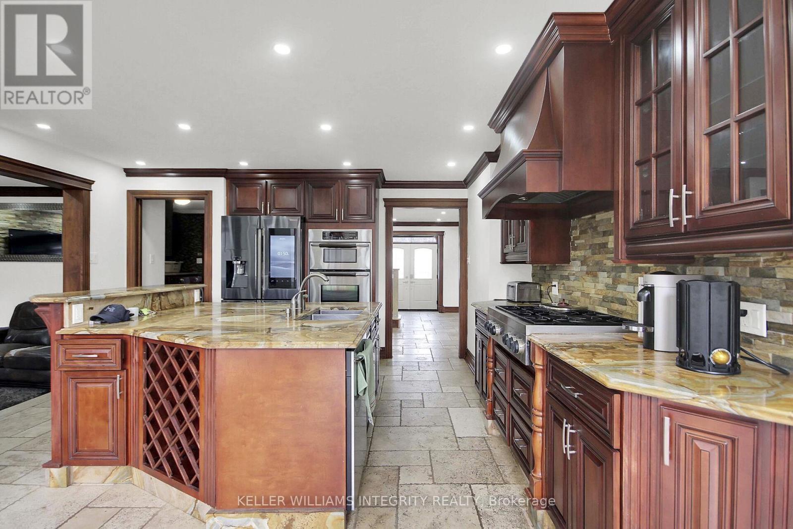 












2796 QUINN ROAD

,
Ottawa,




Ontario
K1T3V5

