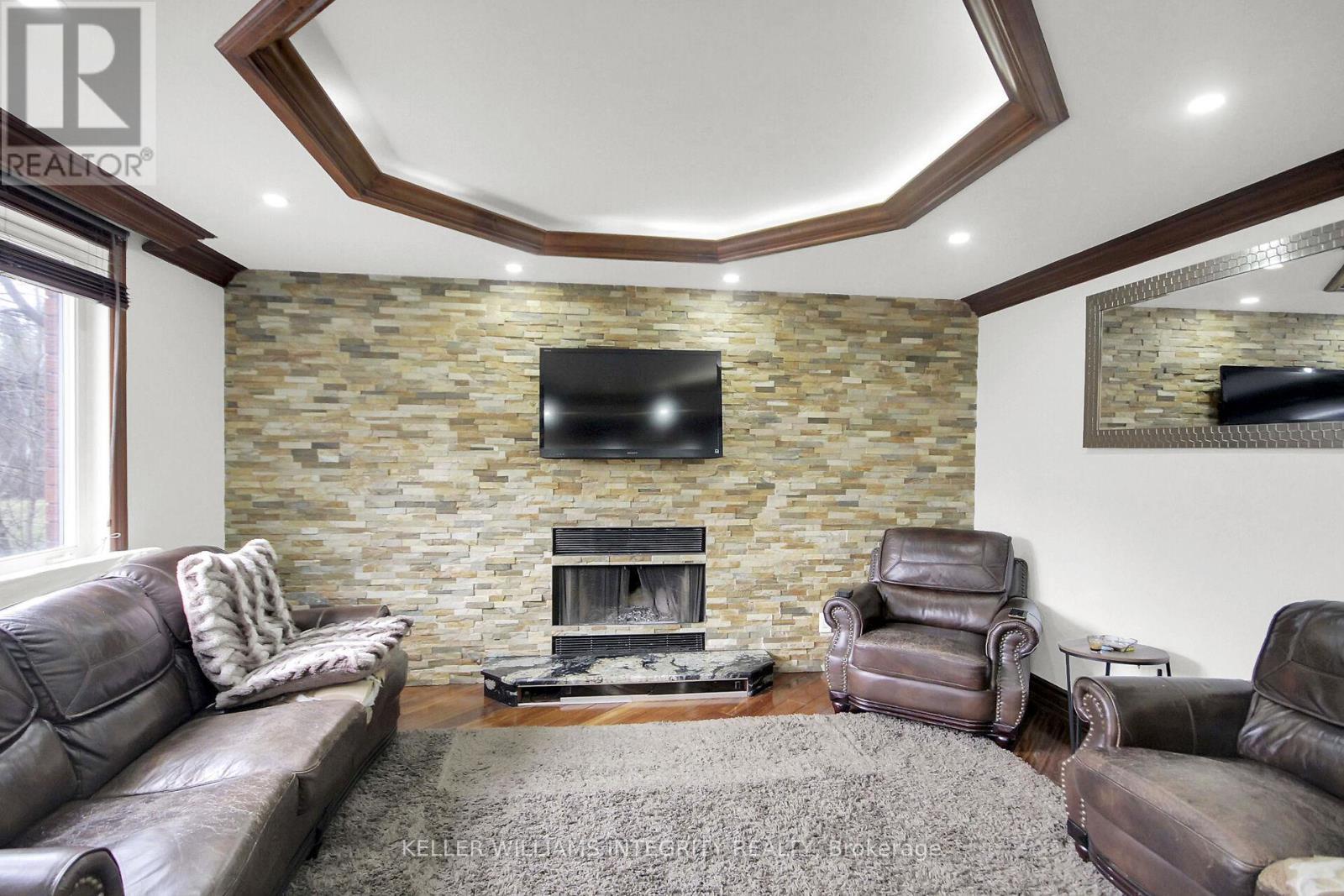 












2796 QUINN ROAD

,
Ottawa,




Ontario
K1T3V5

