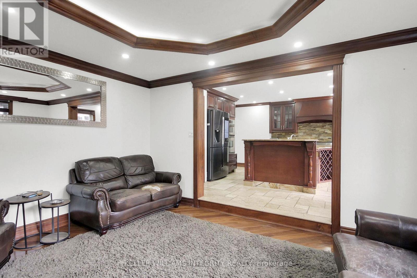 












2796 QUINN ROAD

,
Ottawa,




Ontario
K1T3V5

