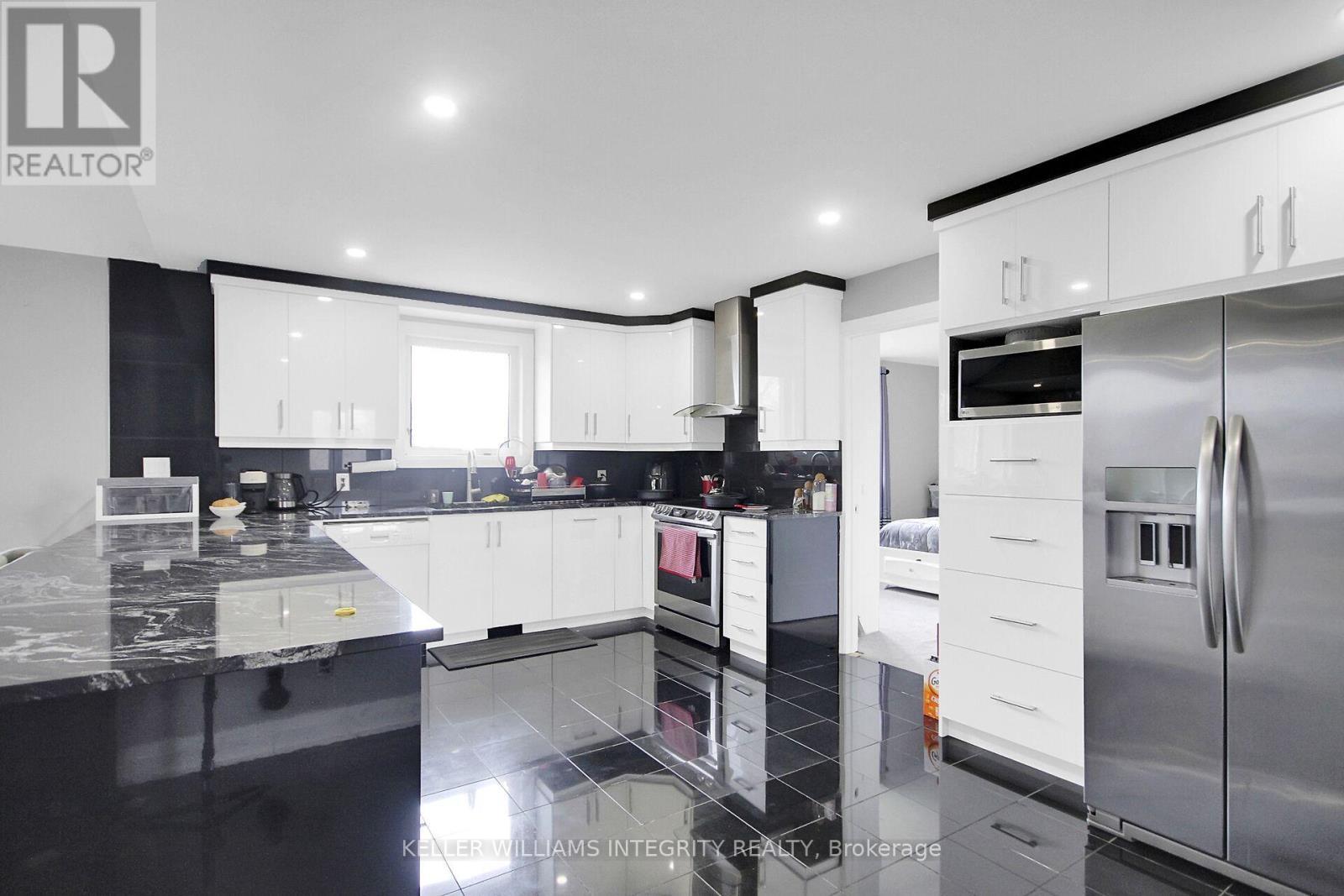 












2796 QUINN ROAD

,
Ottawa,




Ontario
K1T3V5

