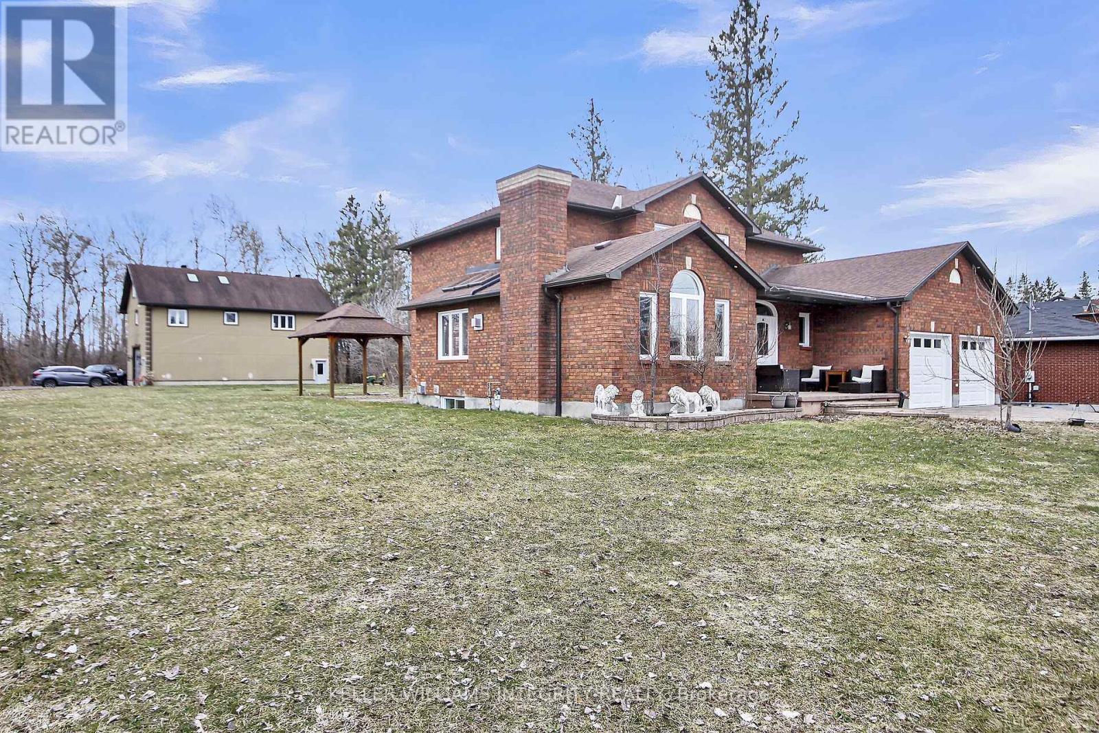 












2796 QUINN ROAD

,
Ottawa,




Ontario
K1T3V5

