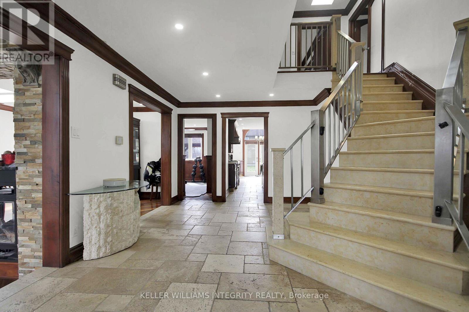 












2796 QUINN ROAD

,
Ottawa,




Ontario
K1T3V5

