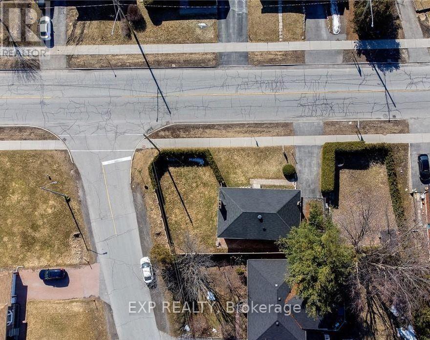 












109 MEADOWLANDS DRIVE W

,
Ottawa,




Ontario
K2G2S1

