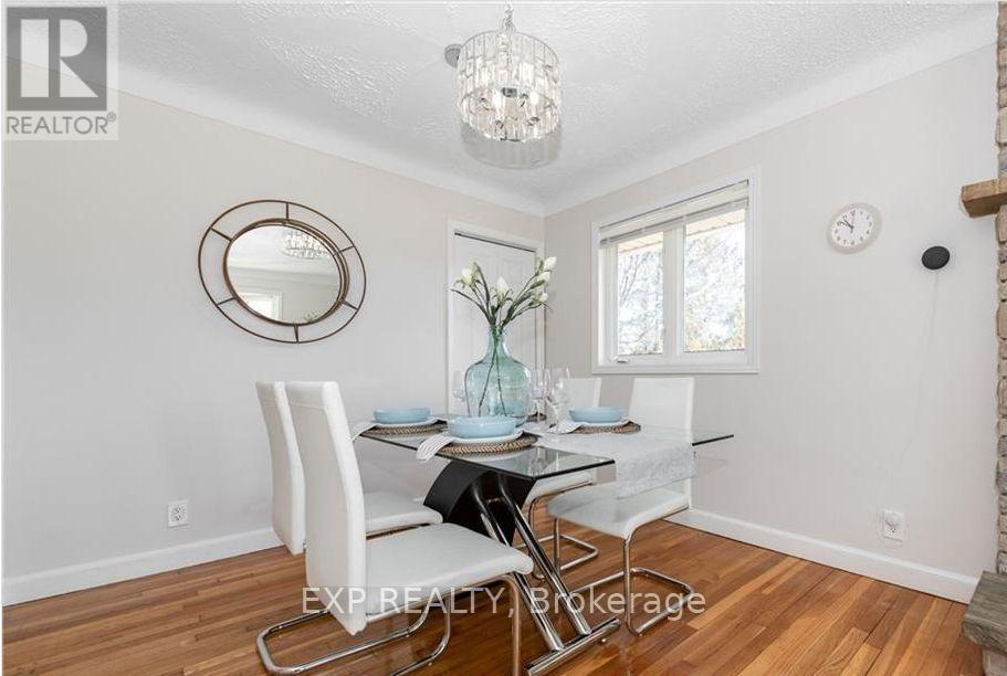 












109 MEADOWLANDS DRIVE W

,
Ottawa,




Ontario
K2G2S1

