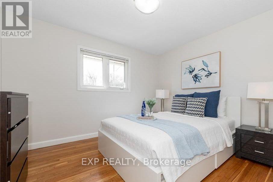 












109 MEADOWLANDS DRIVE W

,
Ottawa,




Ontario
K2G2S1

