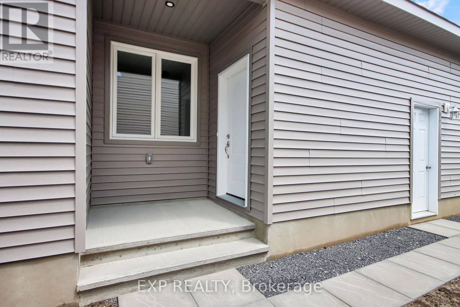 












647 PARKVIEW TERRACE

,
Russell,




Ontario
K4R0C6

