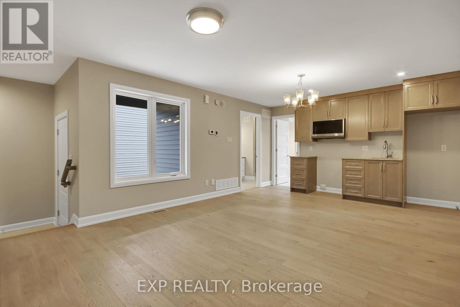 












647 PARKVIEW TERRACE

,
Russell,




Ontario
K4R0C6

