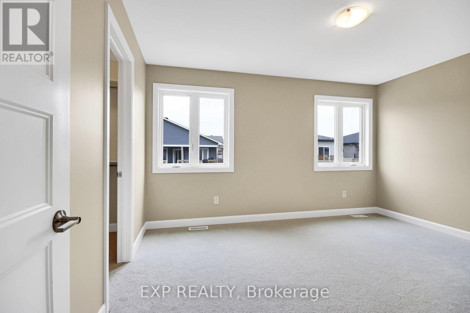 












647 PARKVIEW TERRACE

,
Russell,




Ontario
K4R0C6

