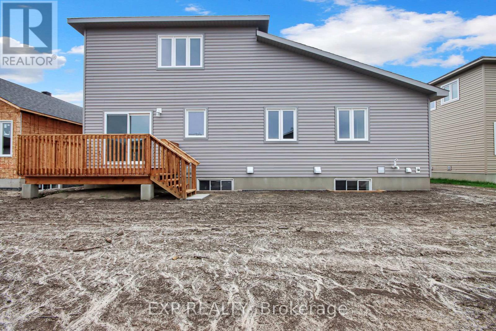 












647 PARKVIEW TERRACE

,
Russell,




Ontario
K4R0C6

