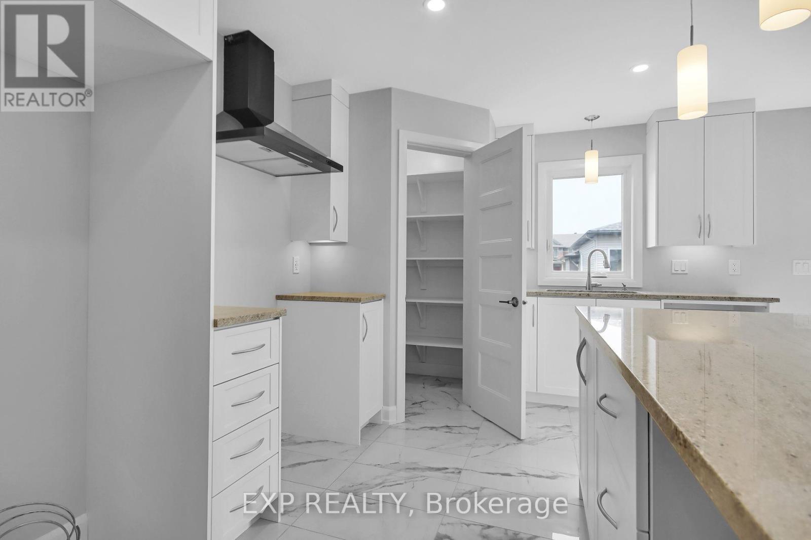 












647 PARKVIEW TERRACE

,
Russell,




Ontario
K4R0C6

