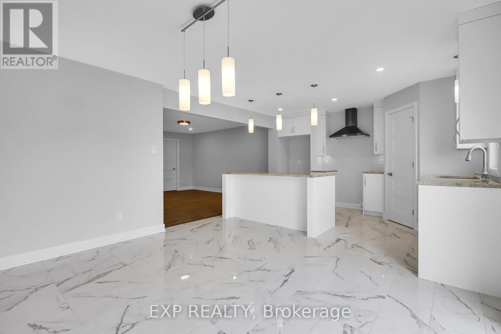 












647 PARKVIEW TERRACE

,
Russell,




Ontario
K4R0C6

