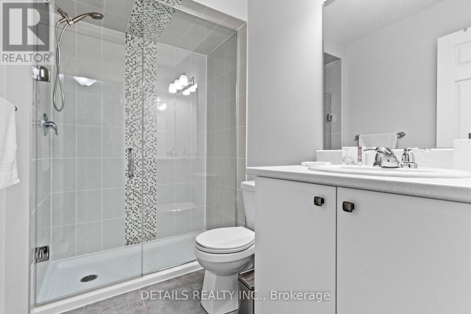 












827 KINIW PRIVATE

,
Ottawa,




Ontario
K1K5A3


