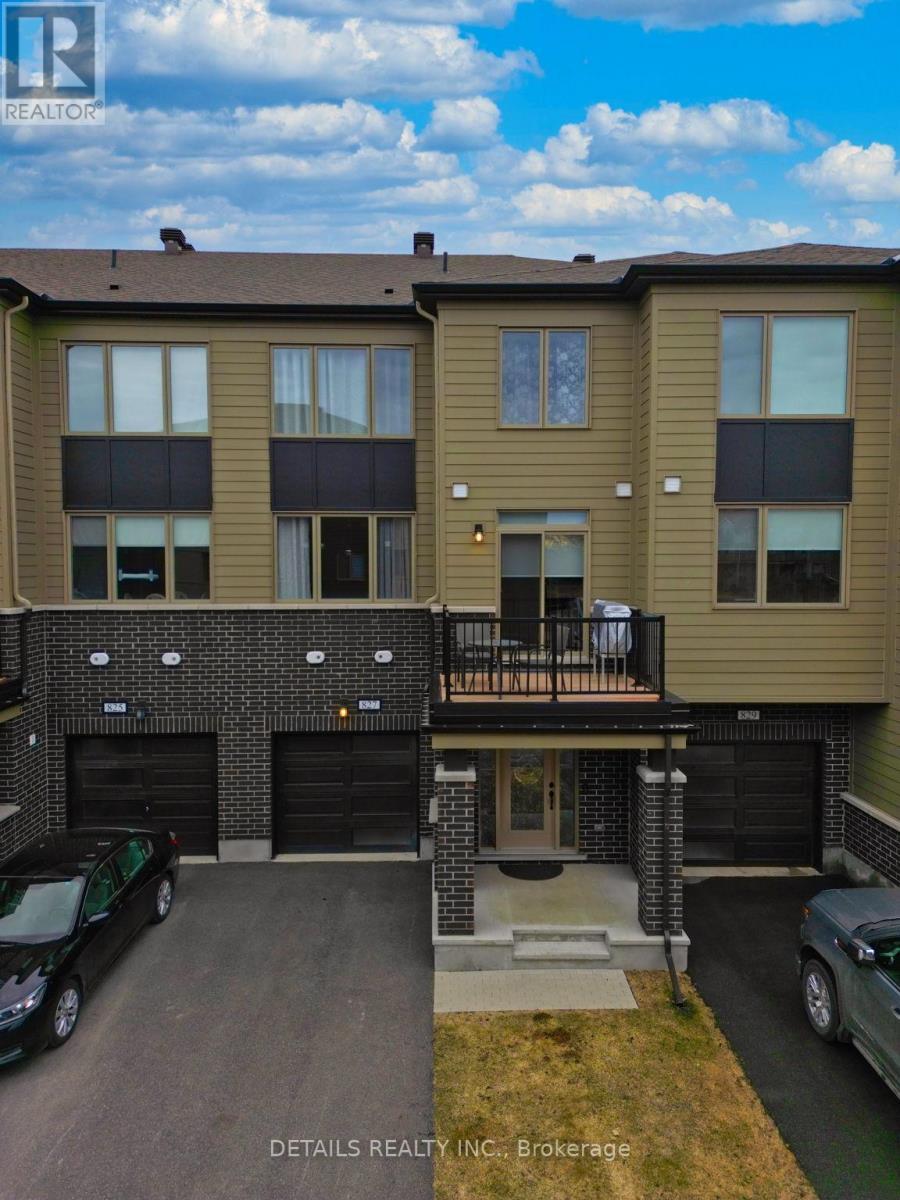 












827 KINIW PRIVATE

,
Ottawa,




Ontario
K1K5A3

