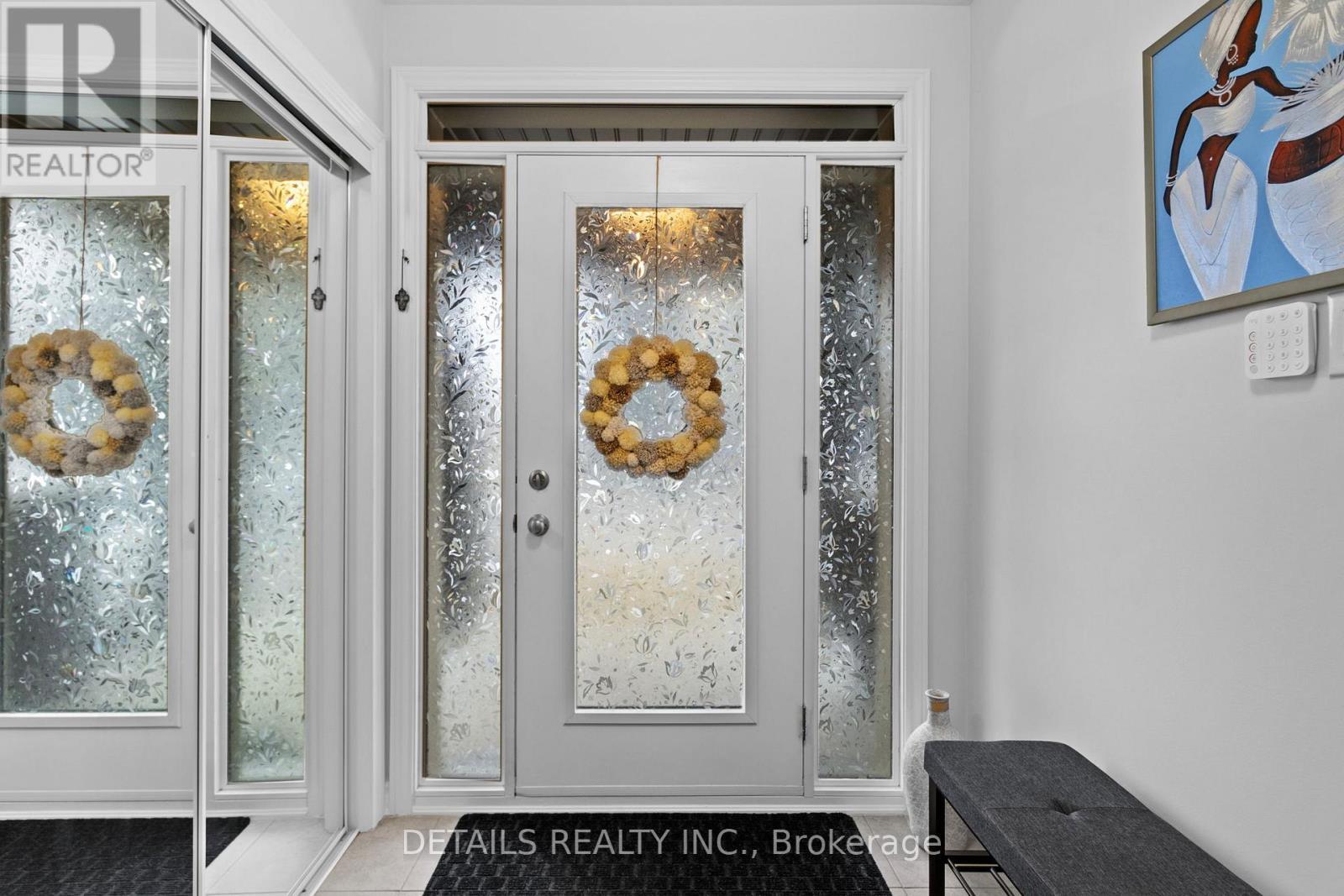 












827 KINIW PRIVATE

,
Ottawa,




Ontario
K1K5A3

