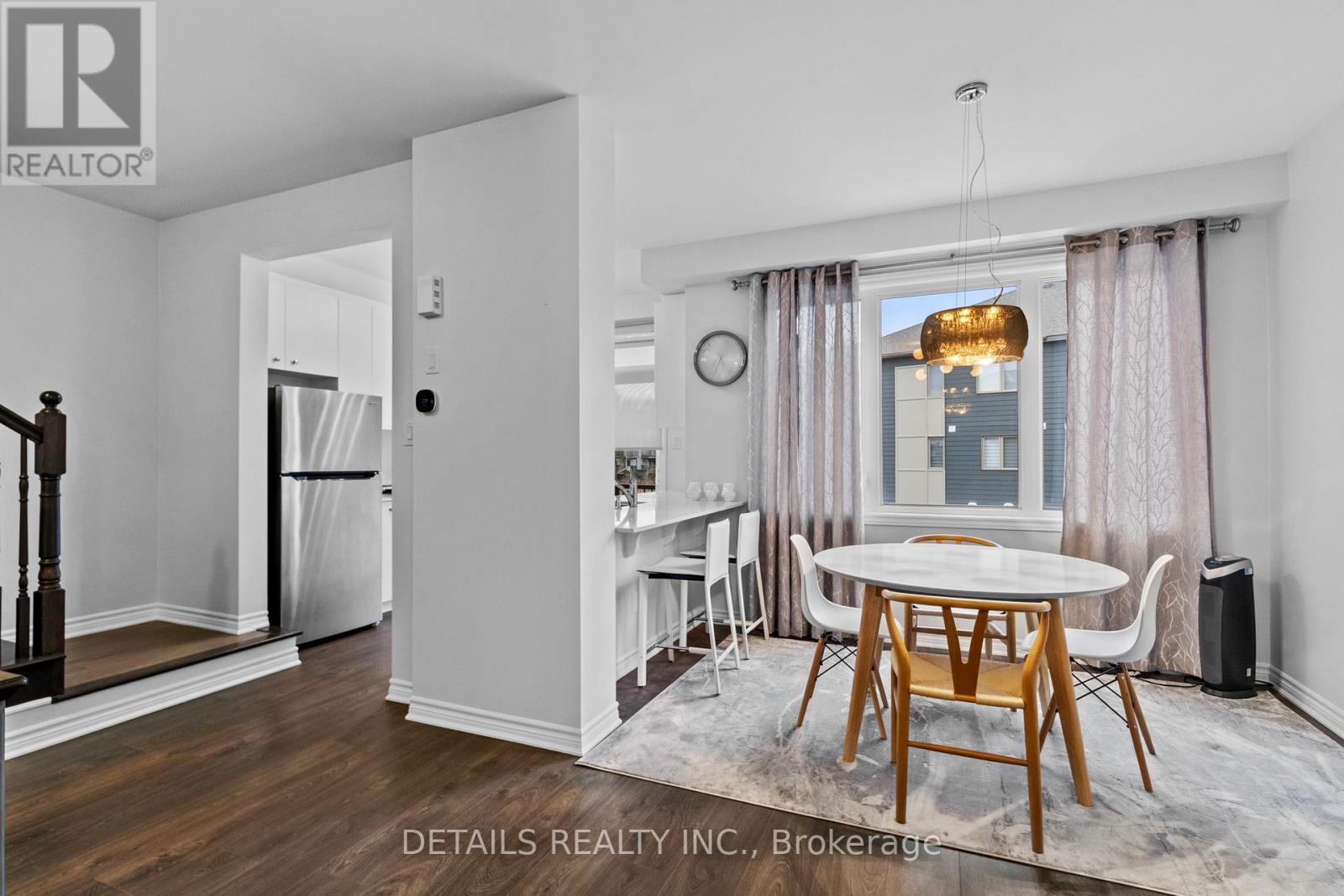












827 KINIW PRIVATE

,
Ottawa,




Ontario
K1K5A3

