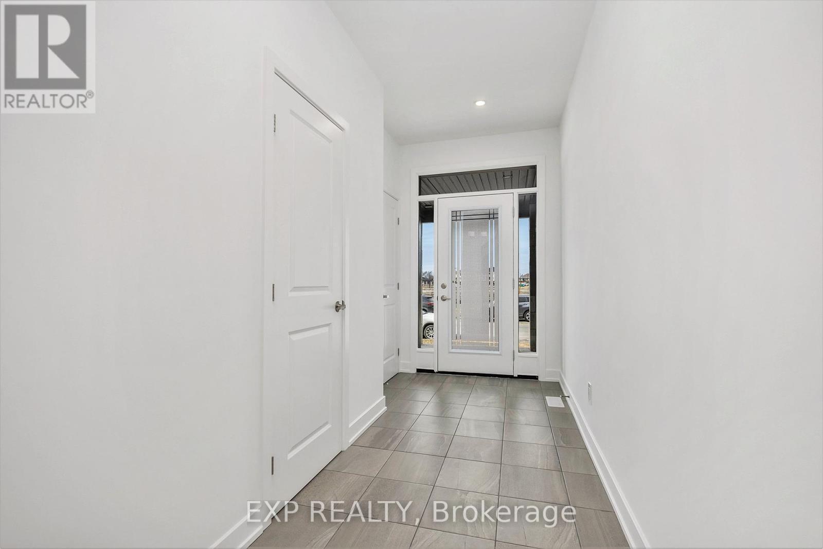 












27 MOOSONEE CRESCENT

,
Ottawa,




Ontario
K4M0L9

