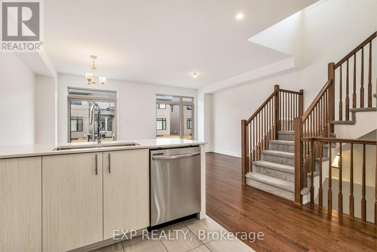 












27 MOOSONEE CRESCENT

,
Ottawa,




Ontario
K4M0L9

