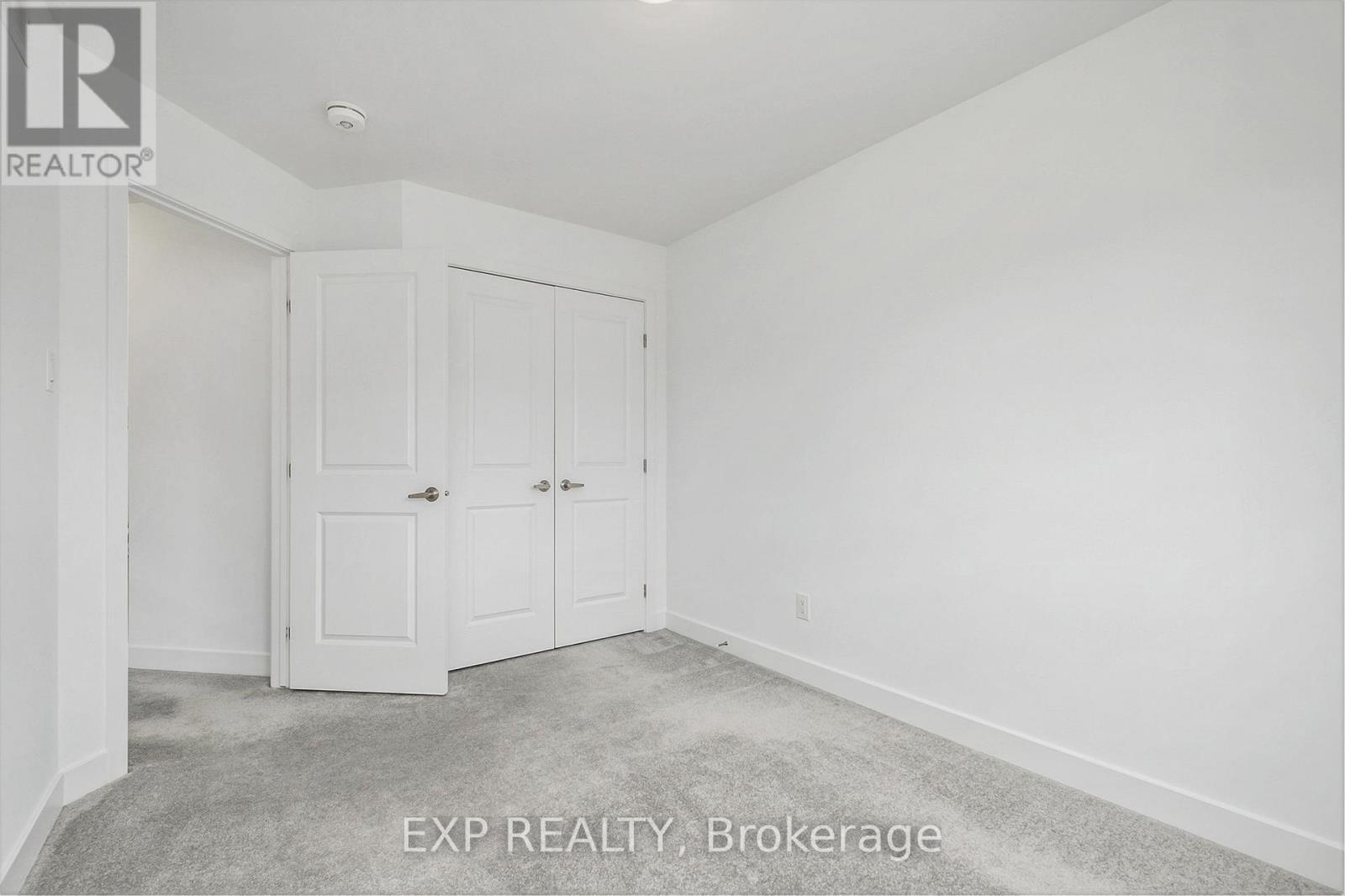 












27 MOOSONEE CRESCENT

,
Ottawa,




Ontario
K4M0L9

