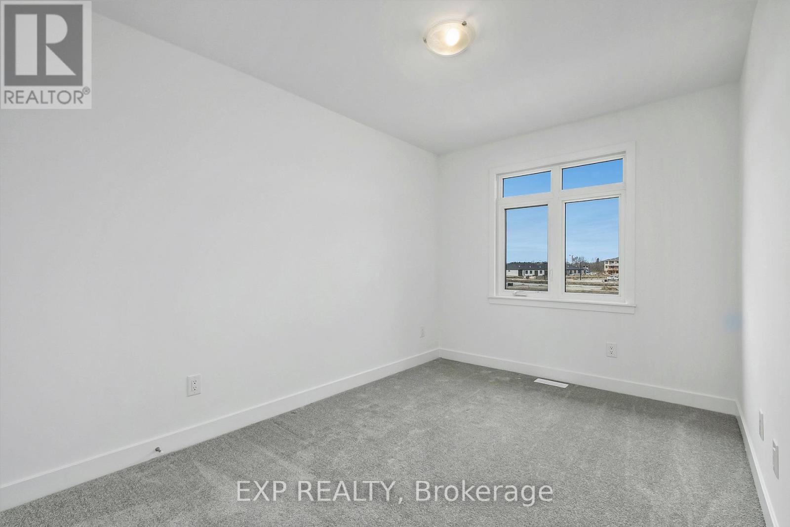 












27 MOOSONEE CRESCENT

,
Ottawa,




Ontario
K4M0L9


