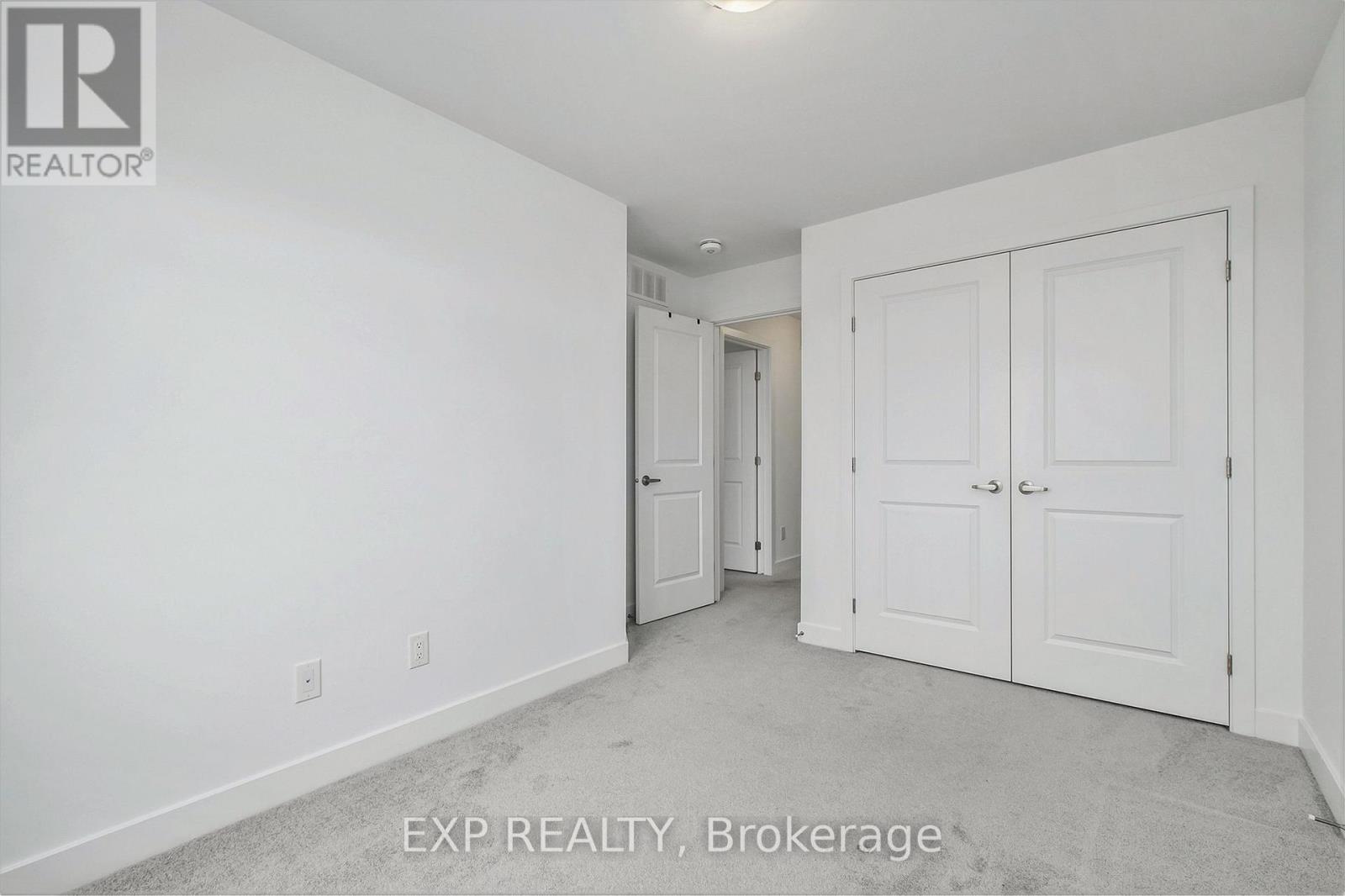 












27 MOOSONEE CRESCENT

,
Ottawa,




Ontario
K4M0L9

