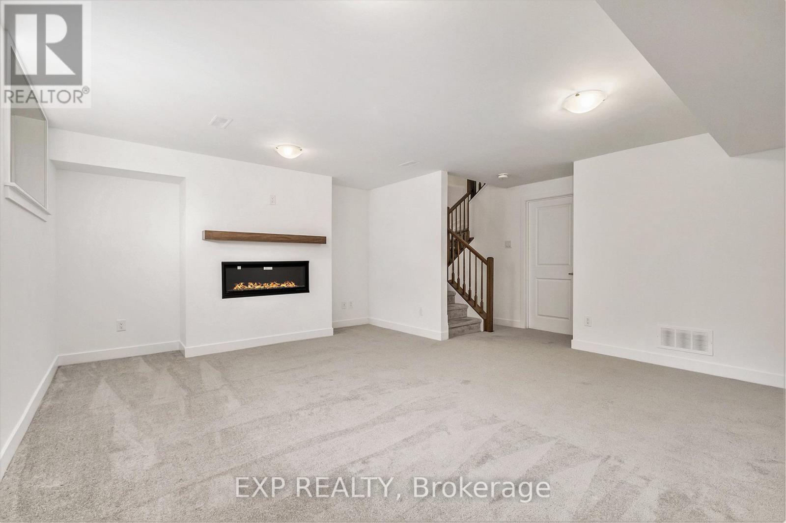 












27 MOOSONEE CRESCENT

,
Ottawa,




Ontario
K4M0L9


