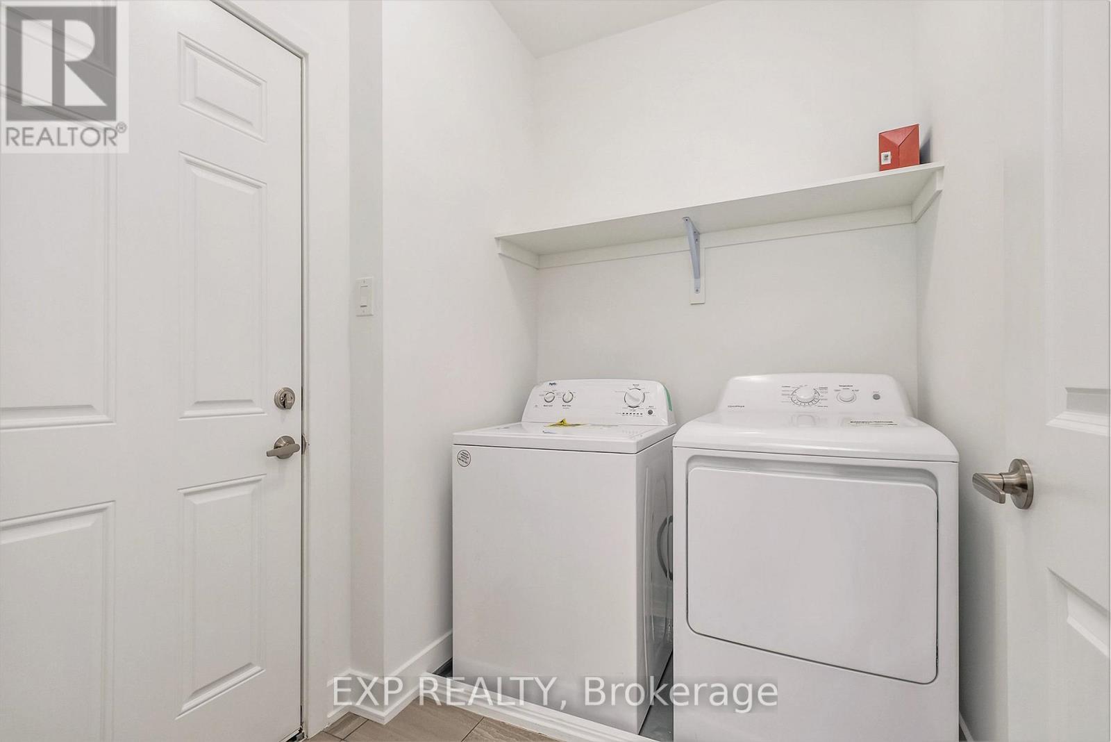 












27 MOOSONEE CRESCENT

,
Ottawa,




Ontario
K4M0L9

