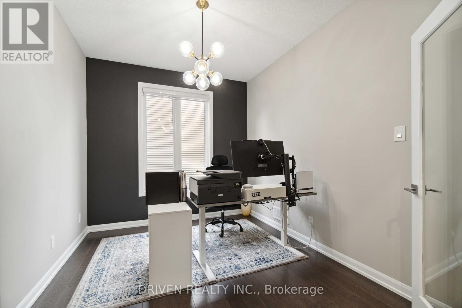












334 STERLING AVENUE

,
Clarence-Rockland,




Ontario
K4K0L2

