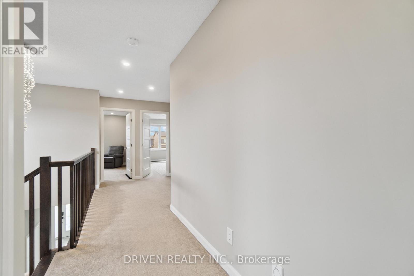 












334 STERLING AVENUE

,
Clarence-Rockland,




Ontario
K4K0L2

