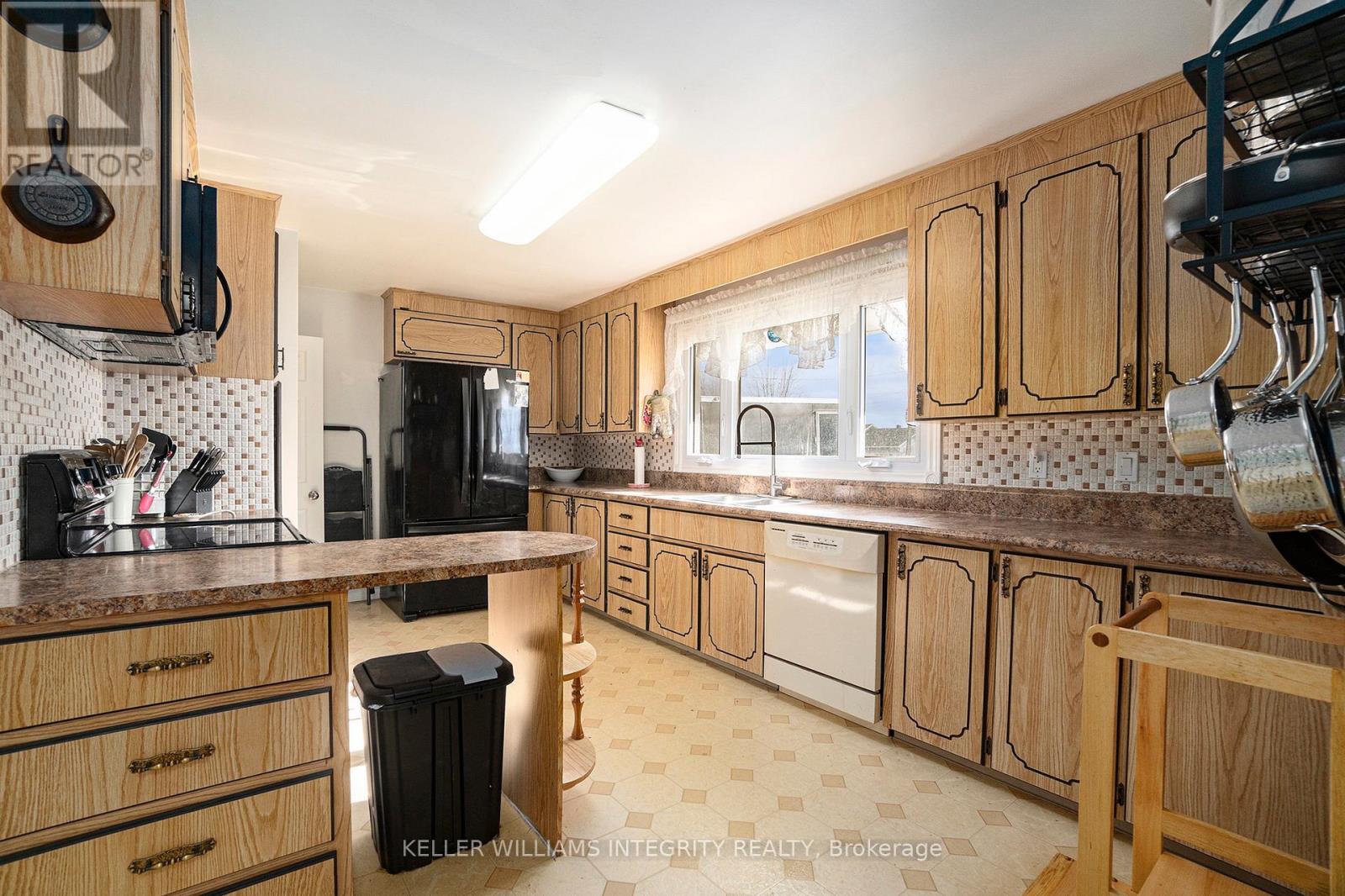 












2589 COUNTY ROAD 7 ROAD

,
North Dundas,




Ontario
K0C1H0

