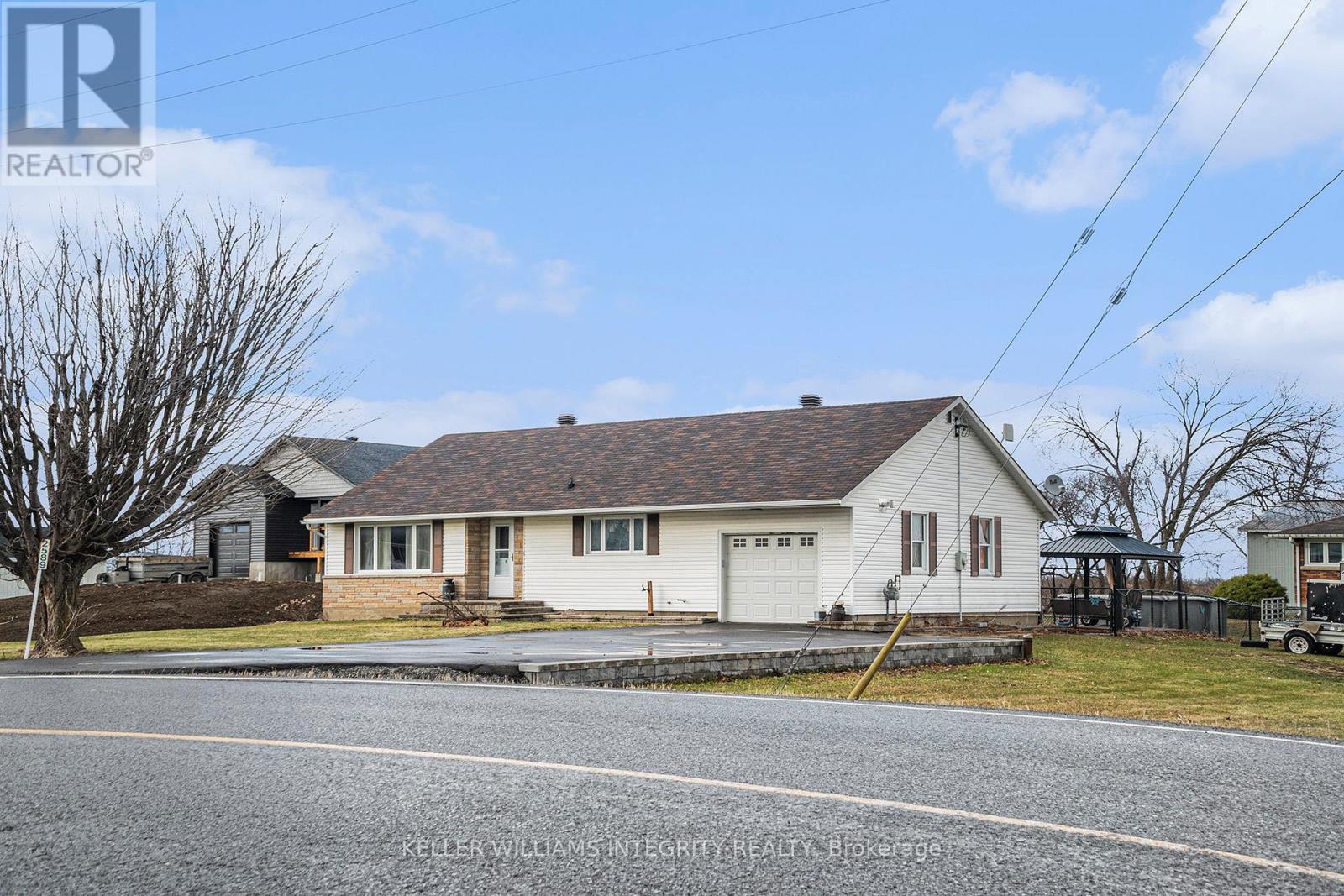 












2589 COUNTY ROAD 7 ROAD

,
North Dundas,




Ontario
K0C1H0

