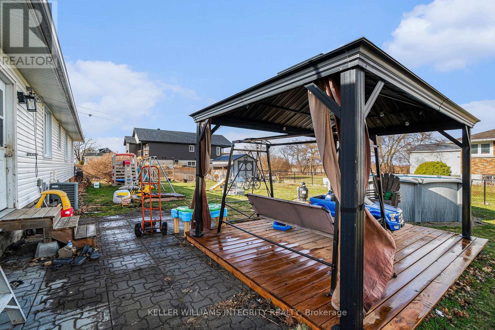 












2589 COUNTY ROAD 7 ROAD

,
North Dundas,




Ontario
K0C1H0

