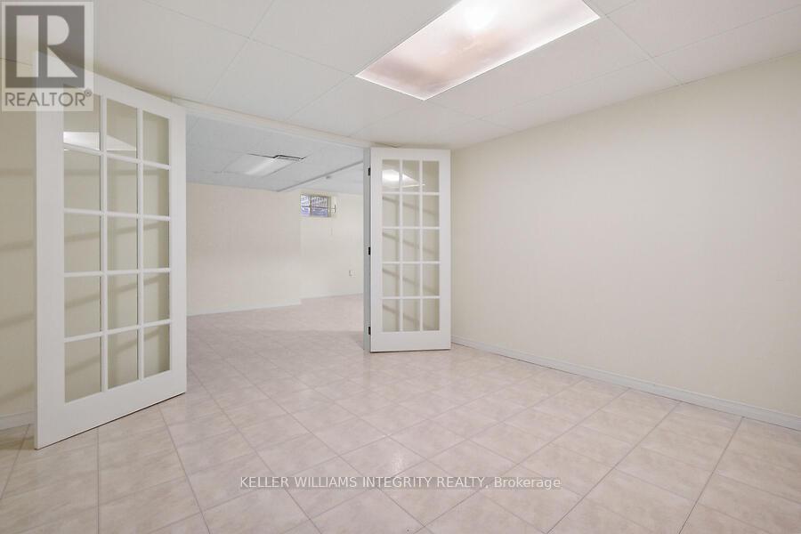 












16 MORENZ TERRACE

,
Ottawa,




Ontario
K2K3H1

