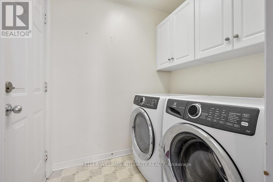 












16 MORENZ TERRACE

,
Ottawa,




Ontario
K2K3H1

