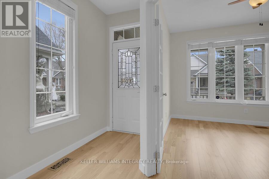 












16 MORENZ TERRACE

,
Ottawa,




Ontario
K2K3H1

