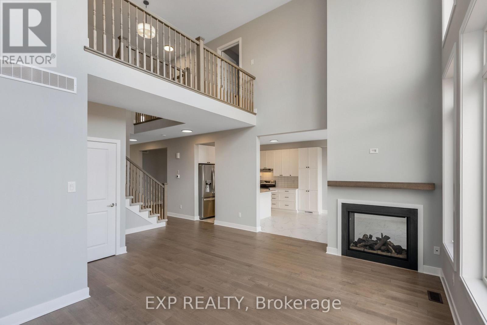 












584 PAAKANAAK AVENUE

,
Ottawa,




Ontario
K1X0J6


