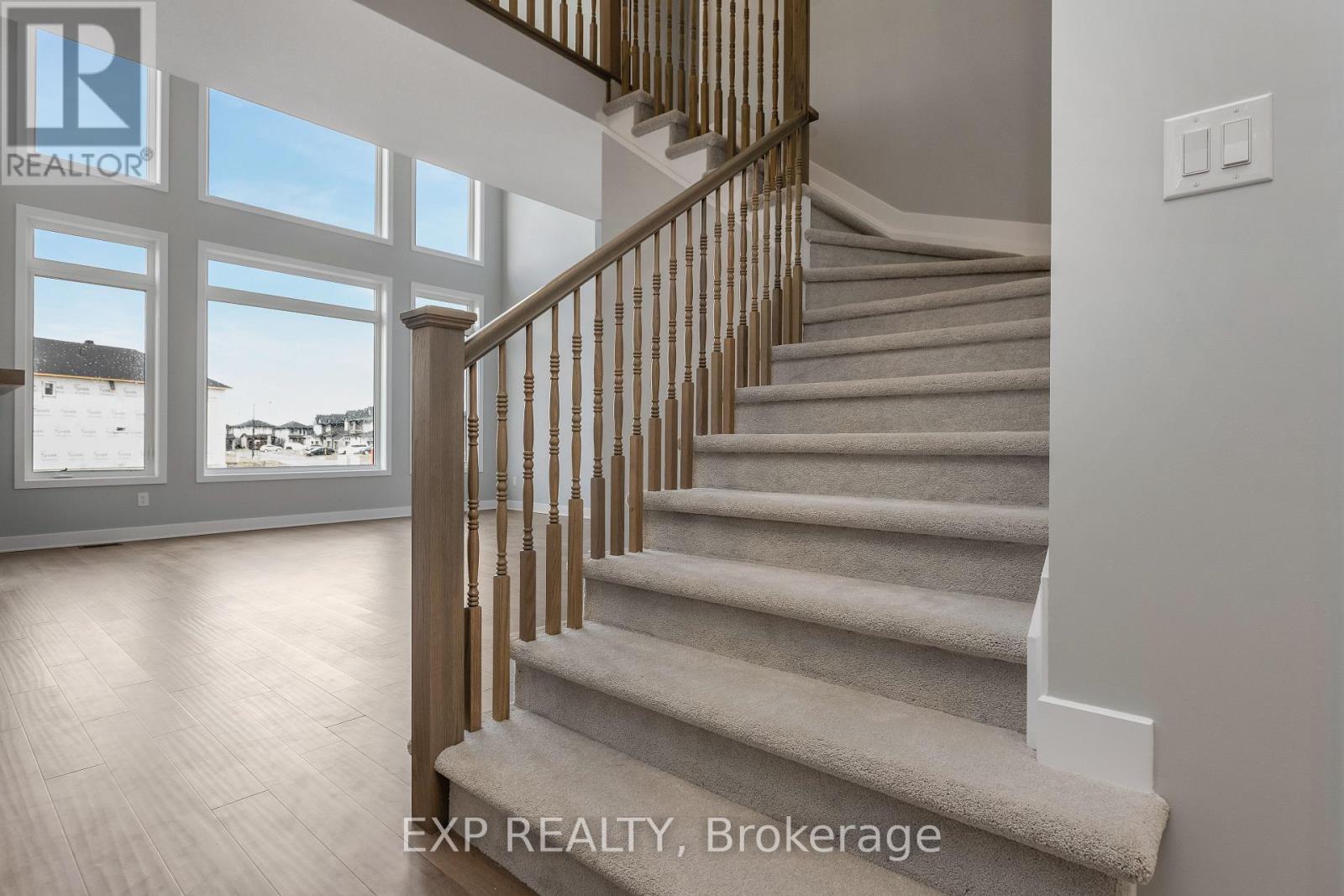 












584 PAAKANAAK AVENUE

,
Ottawa,




Ontario
K1X0J6

