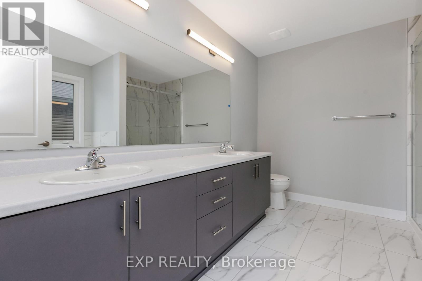 












584 PAAKANAAK AVENUE

,
Ottawa,




Ontario
K1X0J6

