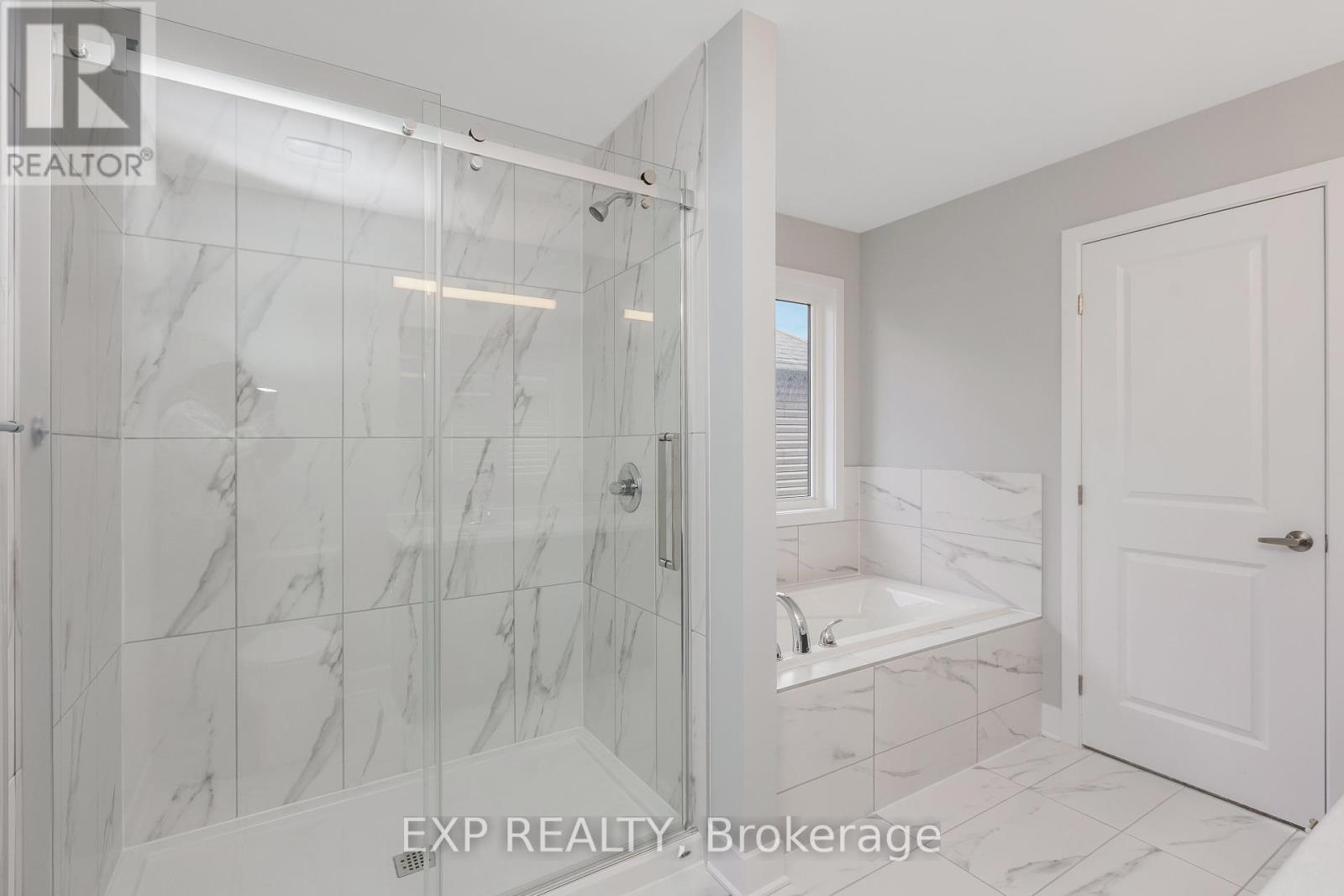 












584 PAAKANAAK AVENUE

,
Ottawa,




Ontario
K1X0J6

