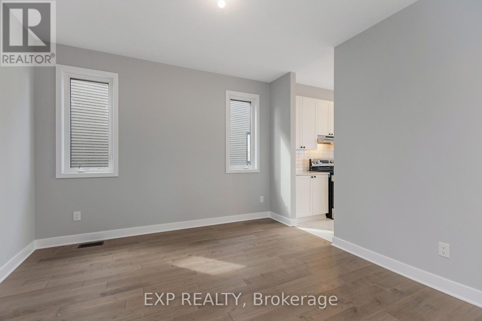 












584 PAAKANAAK AVENUE

,
Ottawa,




Ontario
K1X0J6


