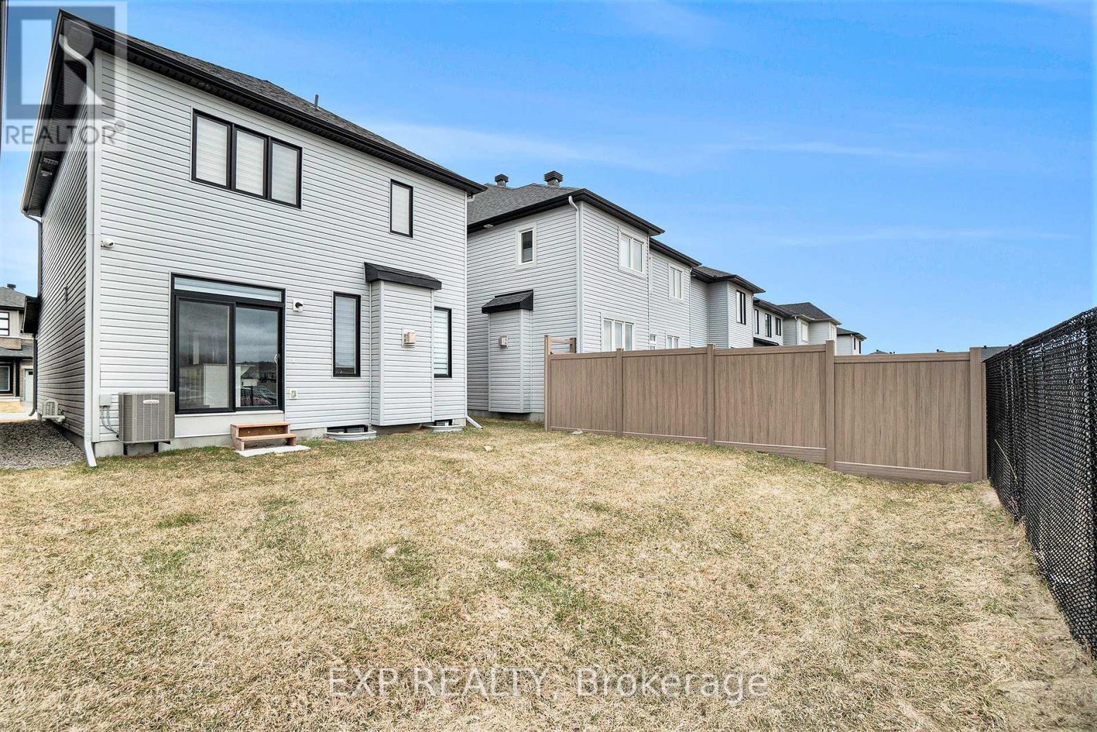 












276 TURNBUCKLE CRESCENT

,
Ottawa,




Ontario
K2J7B6

