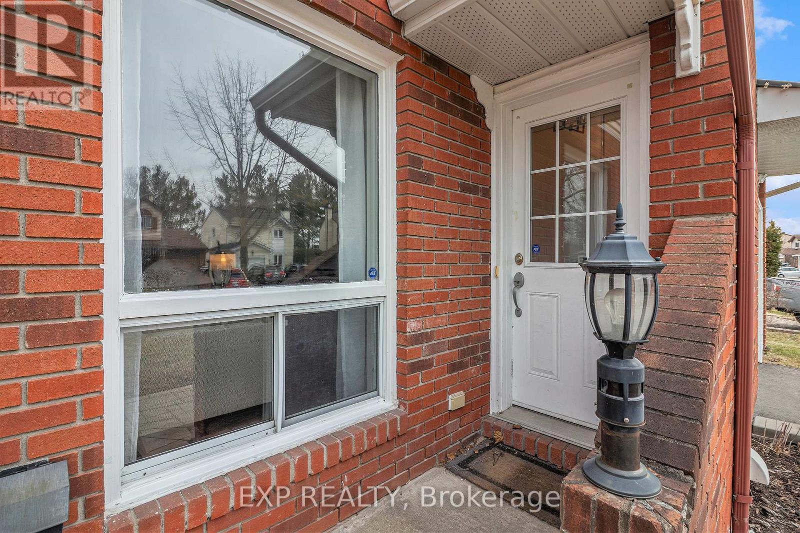 












302 COTE-ROYALE CRESCENT

,
Ottawa,




Ontario
K1E3L7

