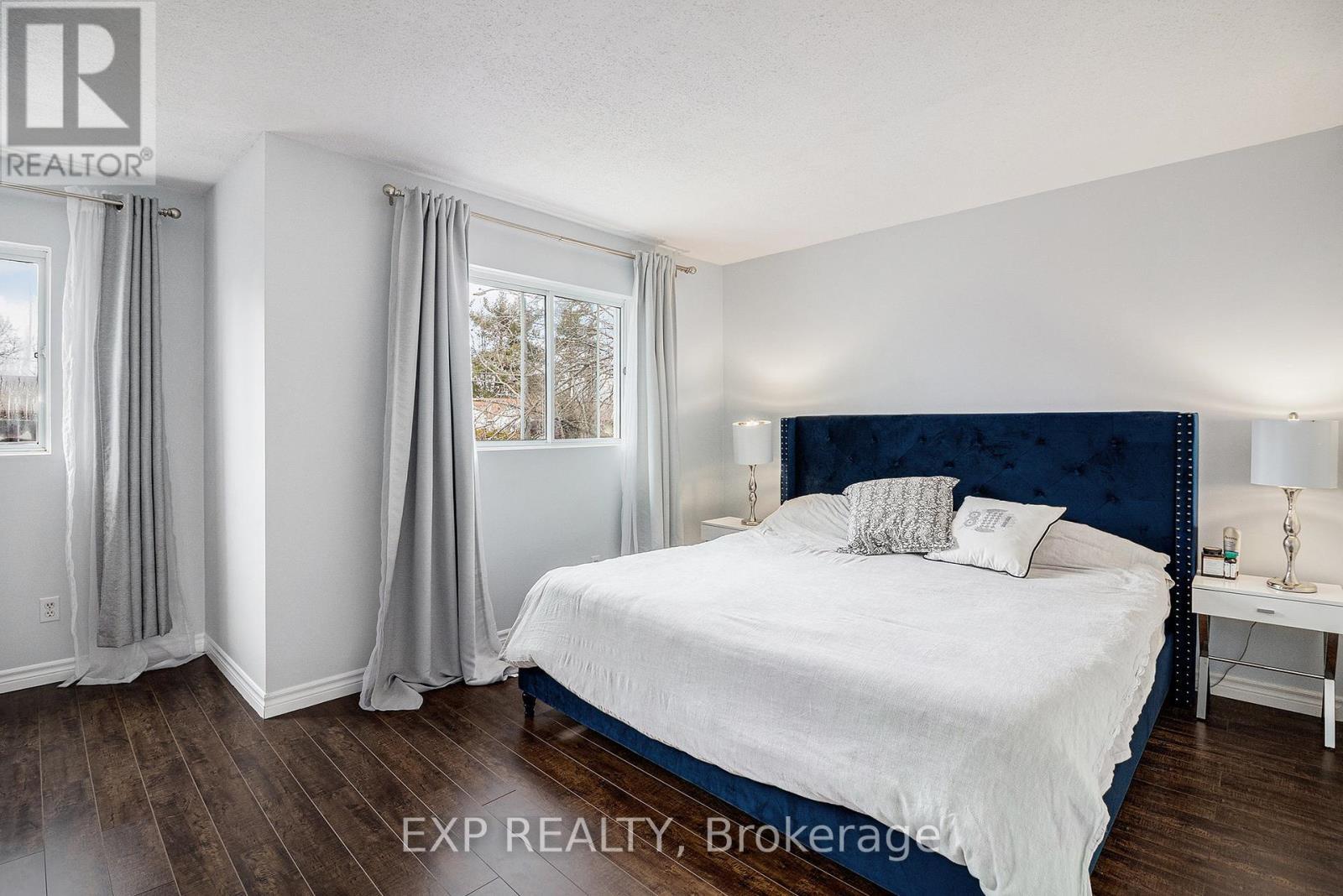 












302 COTE-ROYALE CRESCENT

,
Ottawa,




Ontario
K1E3L7

