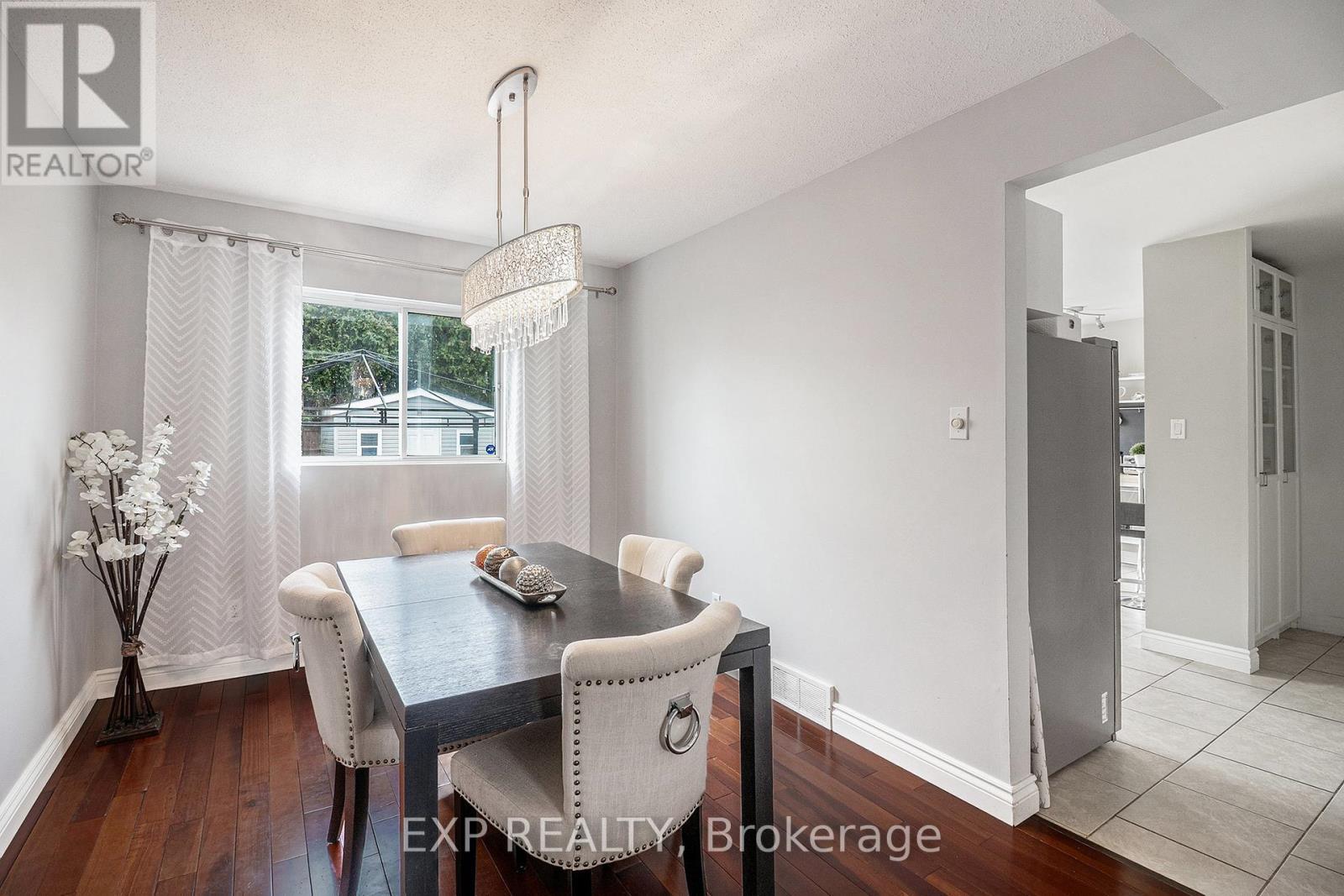 












302 COTE-ROYALE CRESCENT

,
Ottawa,




Ontario
K1E3L7

