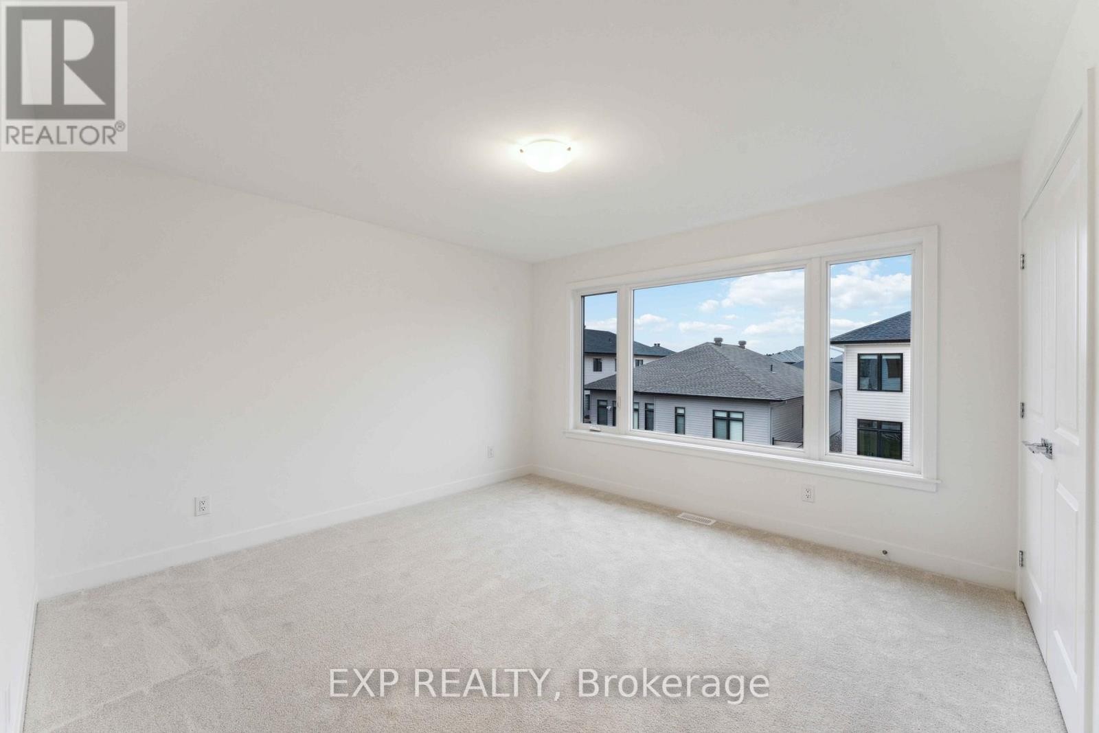 












3364 FINDLAY CREEK DRIVE

,
Ottawa,




Ontario
K1T0V5

