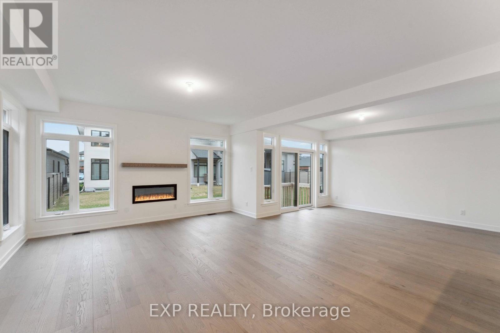 












3364 FINDLAY CREEK DRIVE

,
Ottawa,




Ontario
K1T0V5

