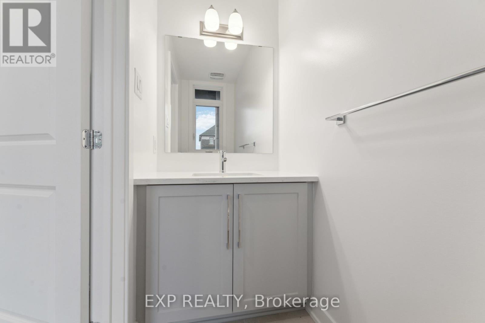 












3364 FINDLAY CREEK DRIVE

,
Ottawa,




Ontario
K1T0V5

