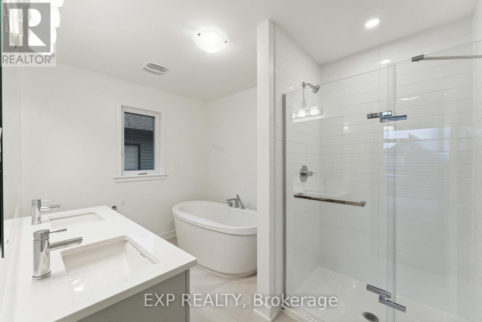 












3364 FINDLAY CREEK DRIVE

,
Ottawa,




Ontario
K1T0V5

