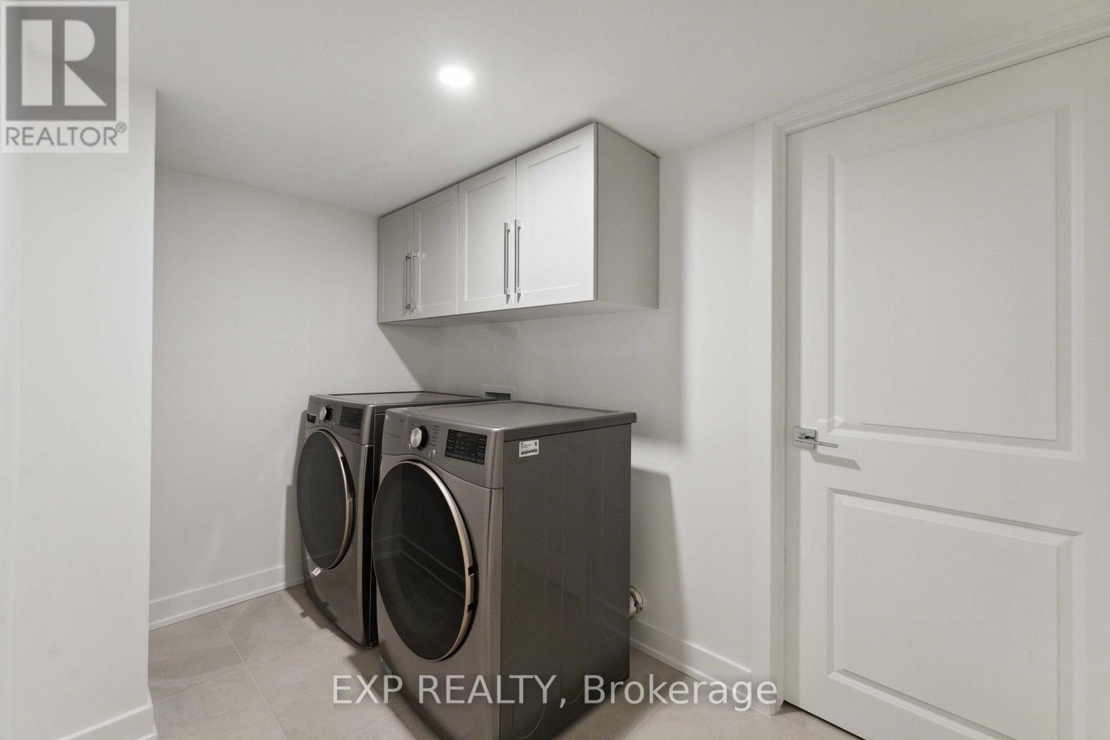 












3364 FINDLAY CREEK DRIVE

,
Ottawa,




Ontario
K1T0V5

