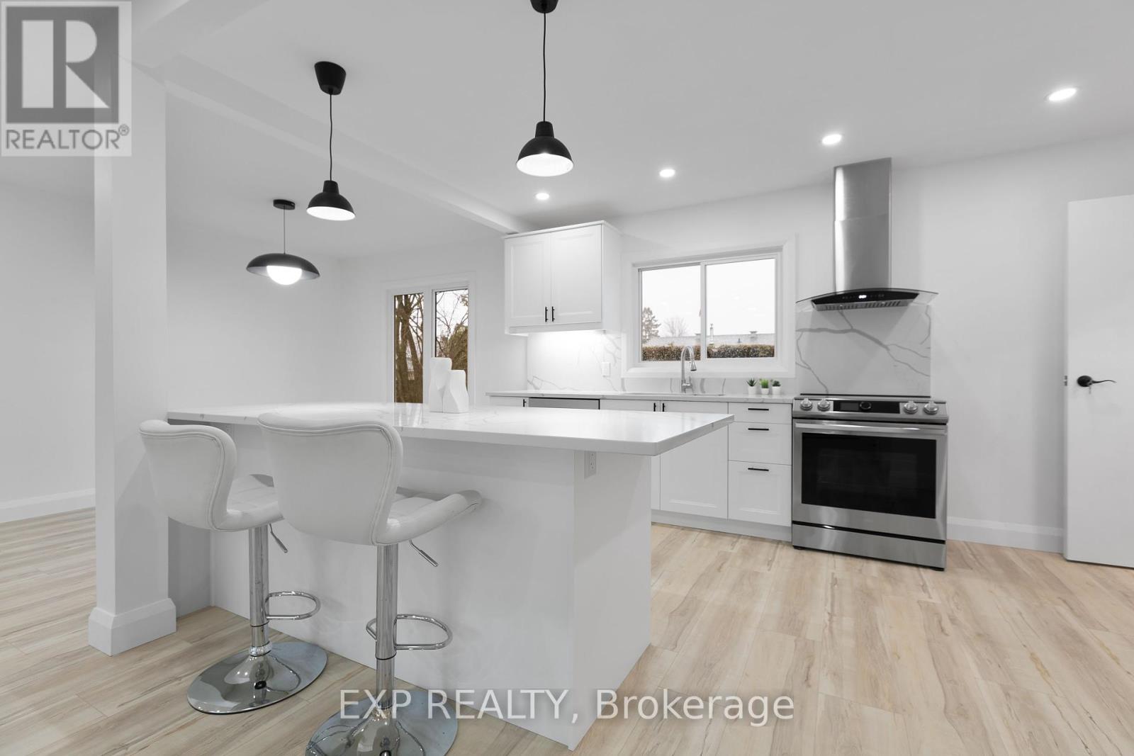 












12 BARRHAVEN CRESCENT

,
Ottawa,




Ontario
K2J1E8

